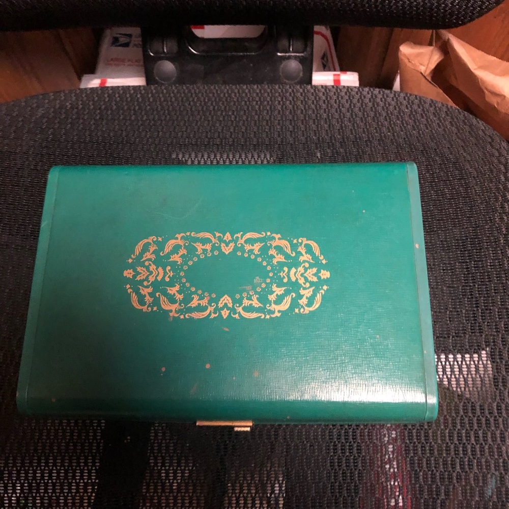 Misplaced- Vintage Farrington Jewelry Box- 491 $30 or $25 w/offer